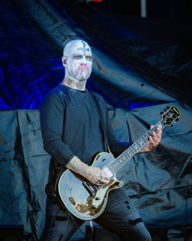 MUDVAYNE 16