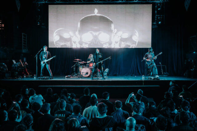 Arde la sangre – 24 de mayo-04