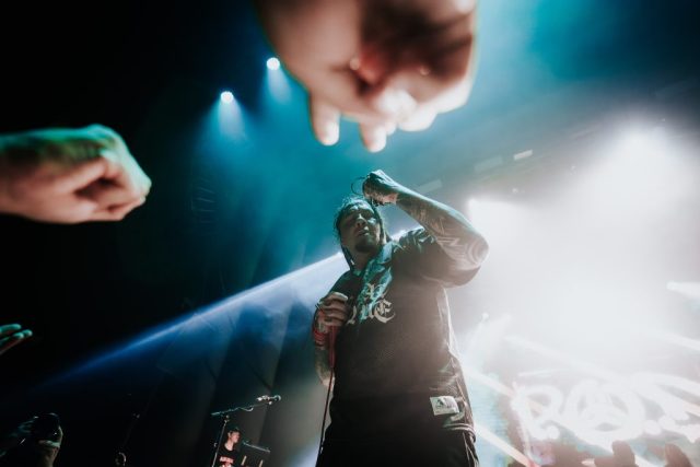 P.O.D. – 17 de diciembre-03