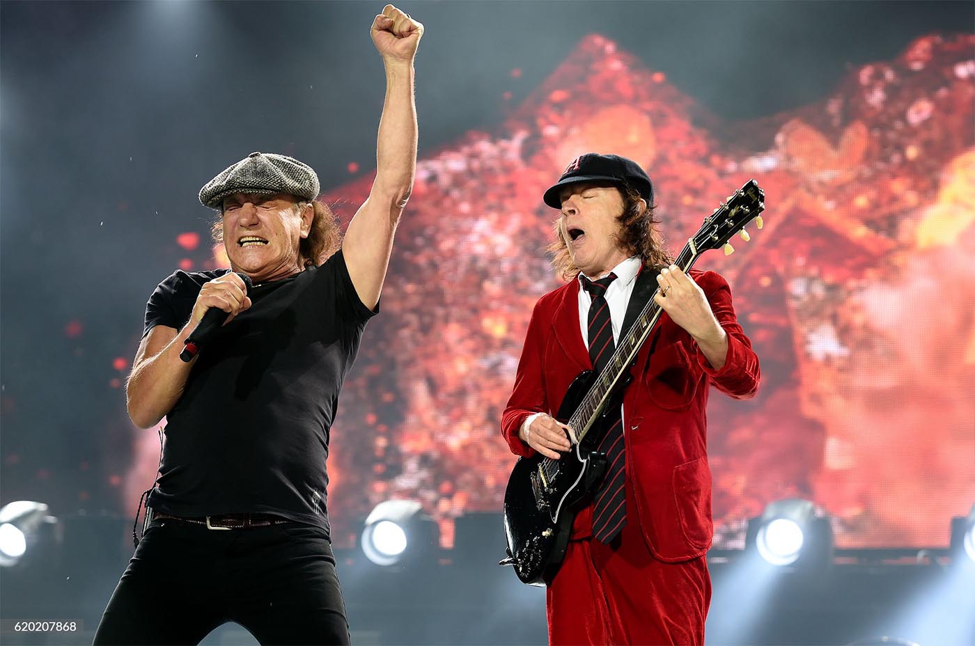 AC/DC en Chile: Marca registrada más allá de sus integrantes - Música y ...