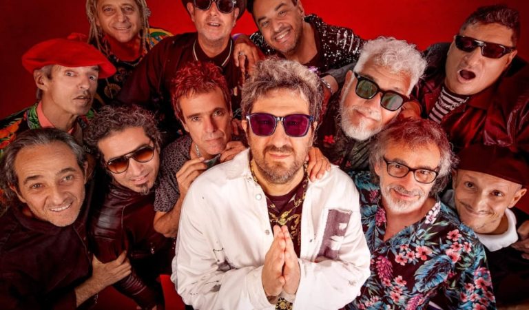 Los Auténticos Decadentes en el Movistar Arena: Toda una vida loca celebrando