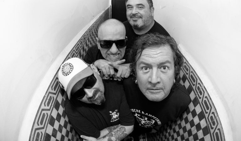 Los KK marca su retorno musical con la edición de su nuevo disco La Vida Es Un Infierno