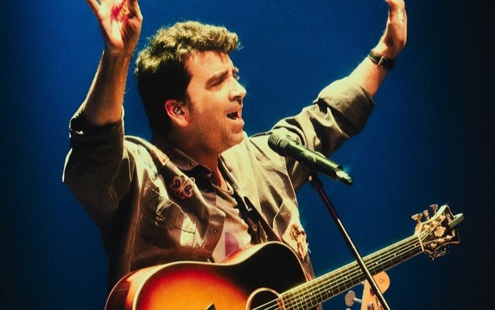 Pedropiedra llevará “La Tómbola” al sur de Chile en un show interactivo donde el público define el repertorio
