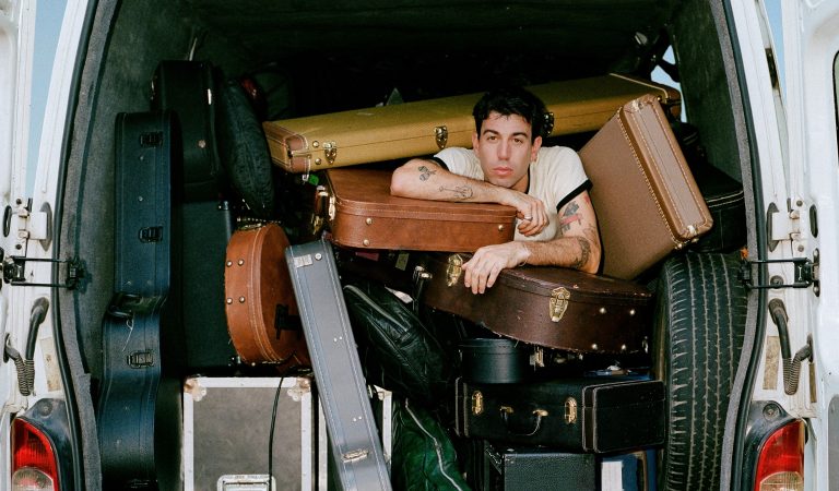 Conociendo Rusia regresa a Chile con «Mateo»: Una íntima y ambiciosa gira en la Cúpula