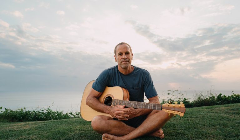 Jack Johnson anuncia su regreso a Chile para 2027