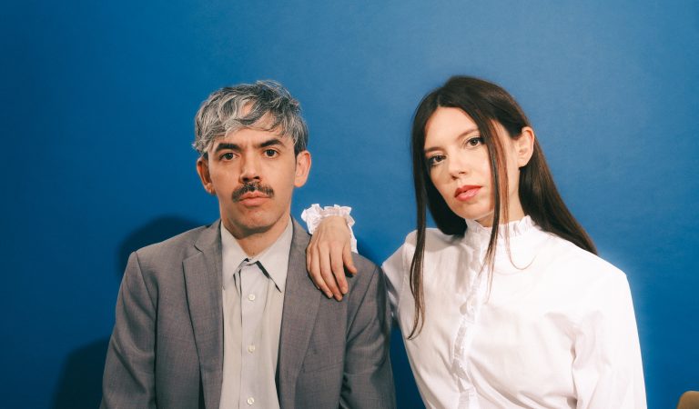 Entrevista a Dënver: «El niño que escribió esa canción no tenía idea de lo que estaba haciendo»