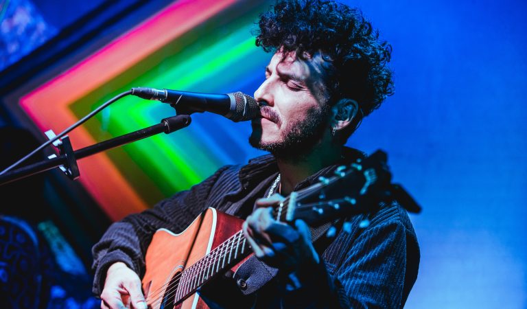Angel Maulén será el invitado especial de Gustavo Santaolalla en su regreso a Chile