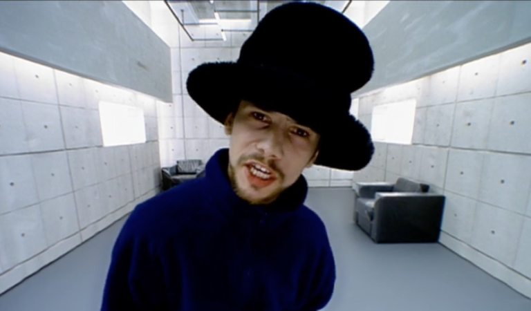30 años de «Virtual Insanity», el éxito más grande de Jamiroquai