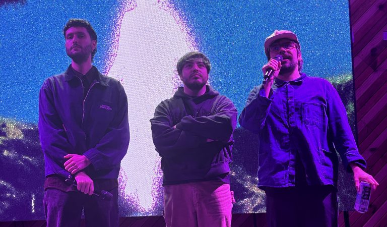 Estoy Bien lanza «A La Distancia», su segundo álbum de estudio