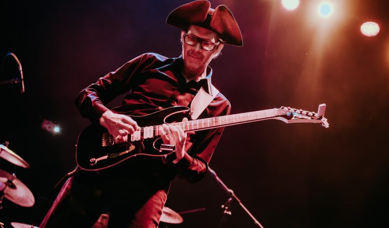 Review Fotográfico «Paul Gilbert» en Teatro Cariola