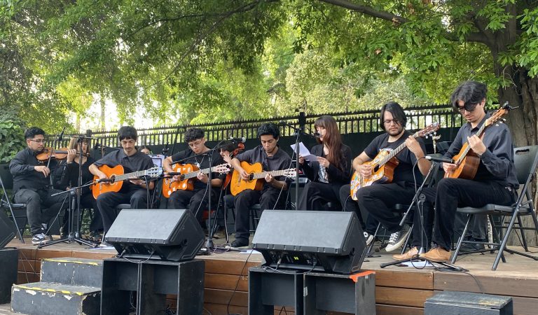 Cristóbal Avendaño & Silvia Moreno en M100: Entre cánticos de aves y un atardecer satisfactorio