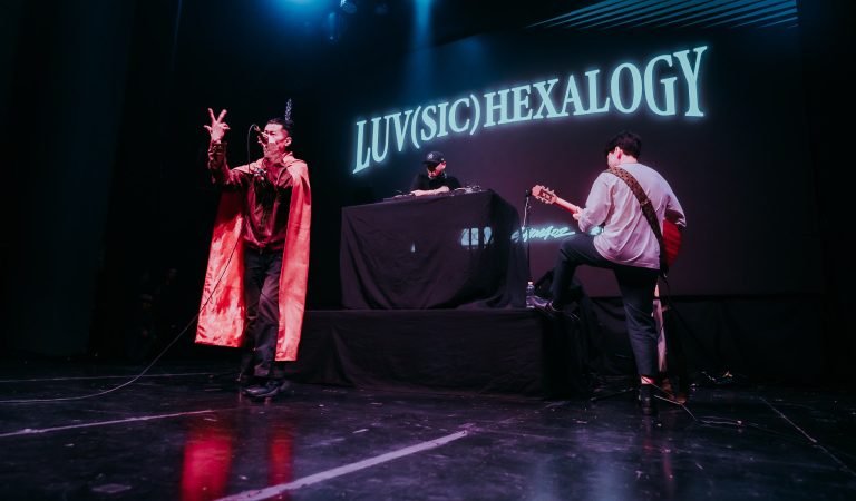 «Luv(sic) Hexalogy» en Teatro Coliseo: Nunca podrán borrar la cultura