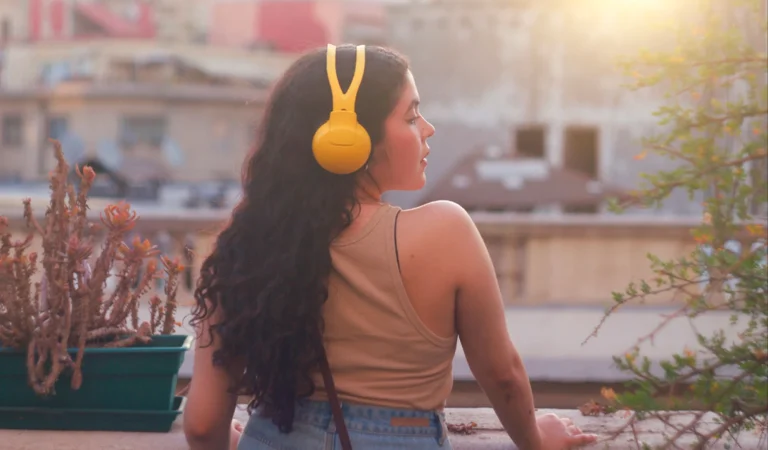 Catalina Navarro anuncia el lanzamiento en vivo de su álbum «Otras Palabras» en Santiago